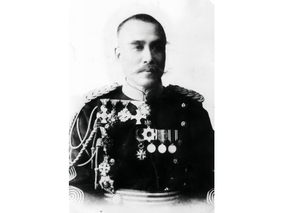 Образцы мечей армейских офицеров 1944 и 1945 гг.